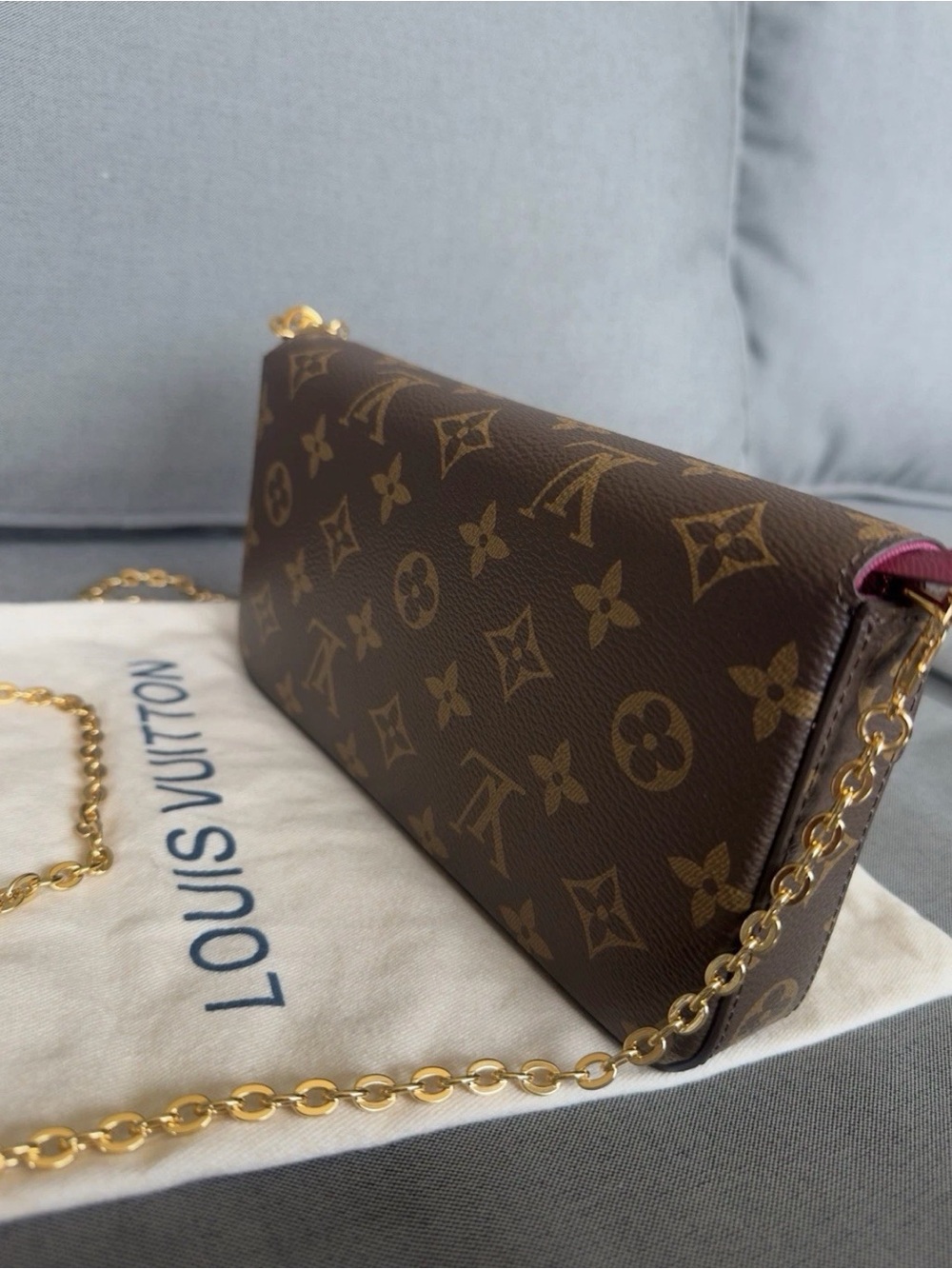 Louis Vuitton Felicie Pochette in Monogram Canvas with gold chain strap - Picture 6 of 7
